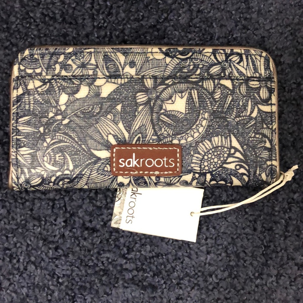 NWT Sakroots wallet blue paisley